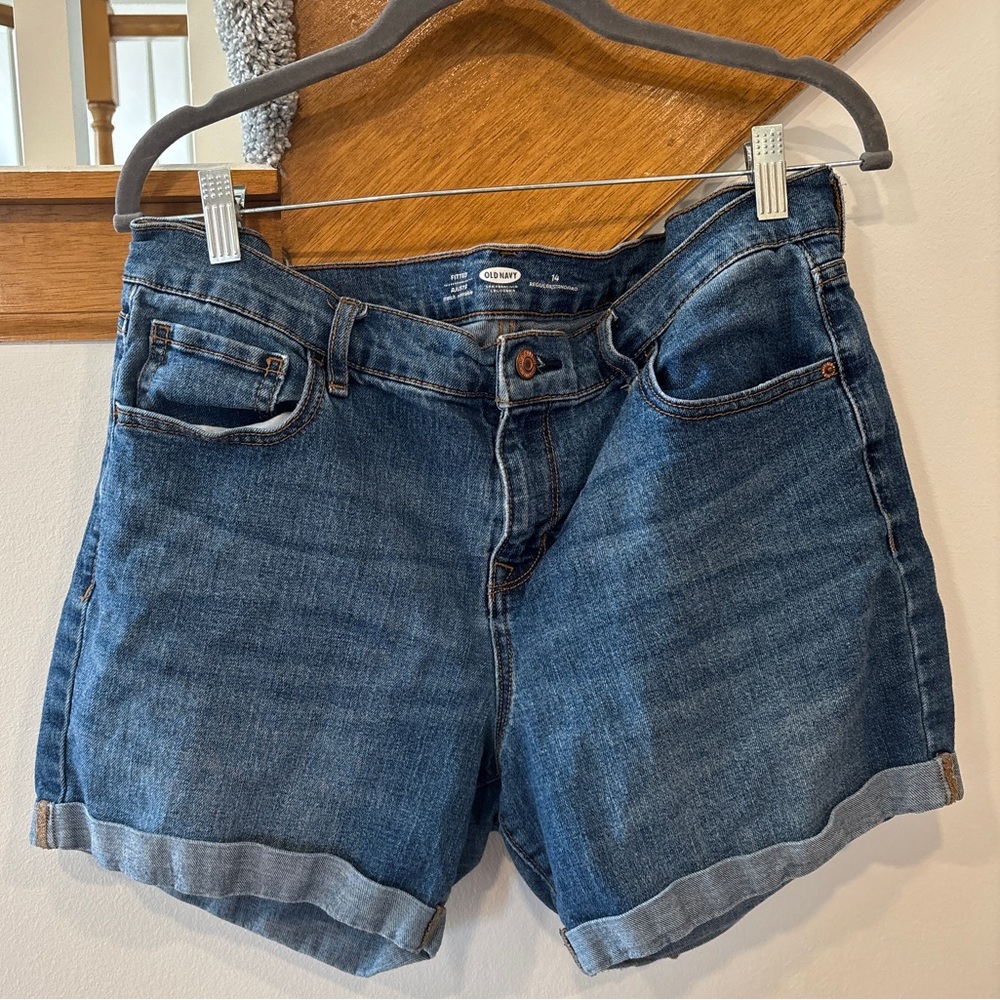 Old Navy Classic Fitted Women's Denim Shorts - 14
